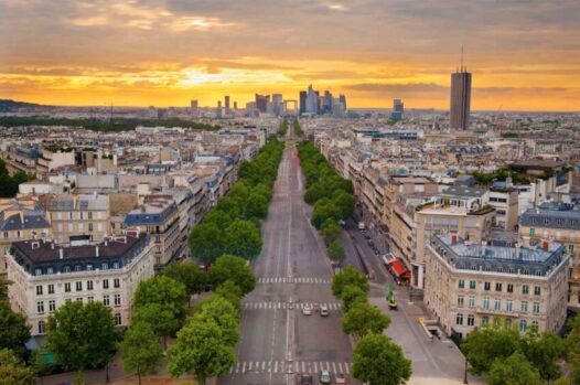 Shot of Paris for Rapyd's France eCommerce and Payment trends report.